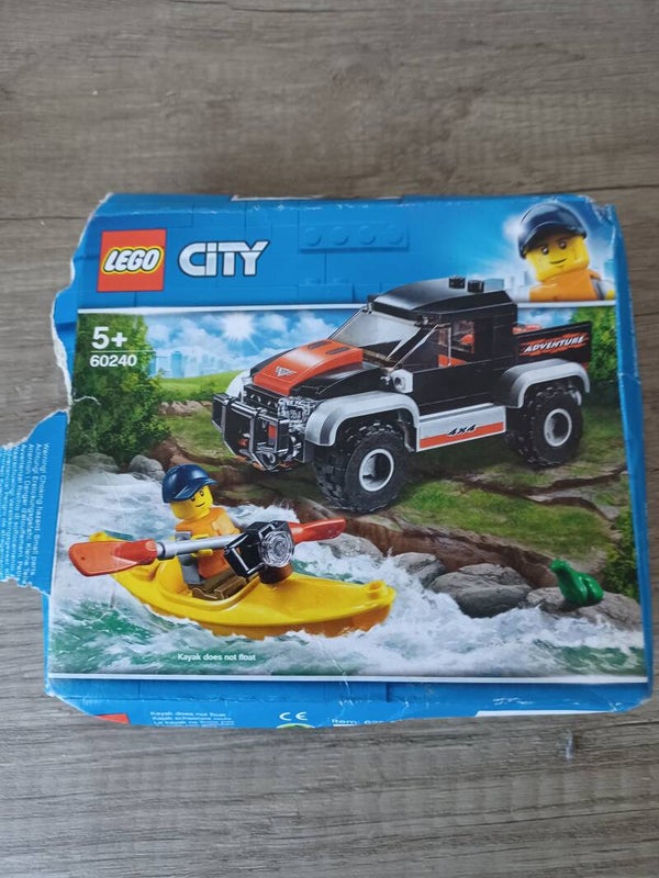 lego 60240 , voiture et kayak , neuf