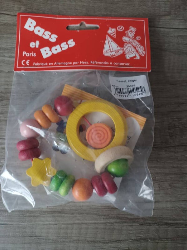 hochet en bois , rond jaune , neuf