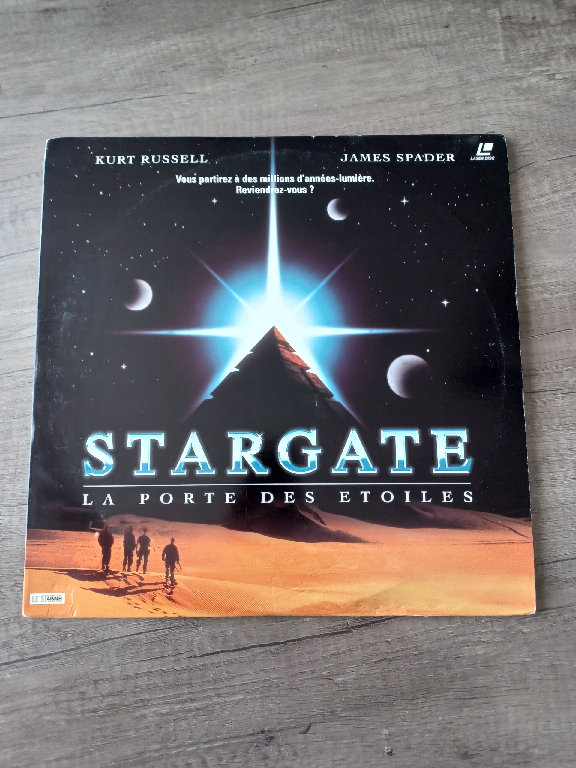 laser disc , stargate la porte des etoiles , occasion