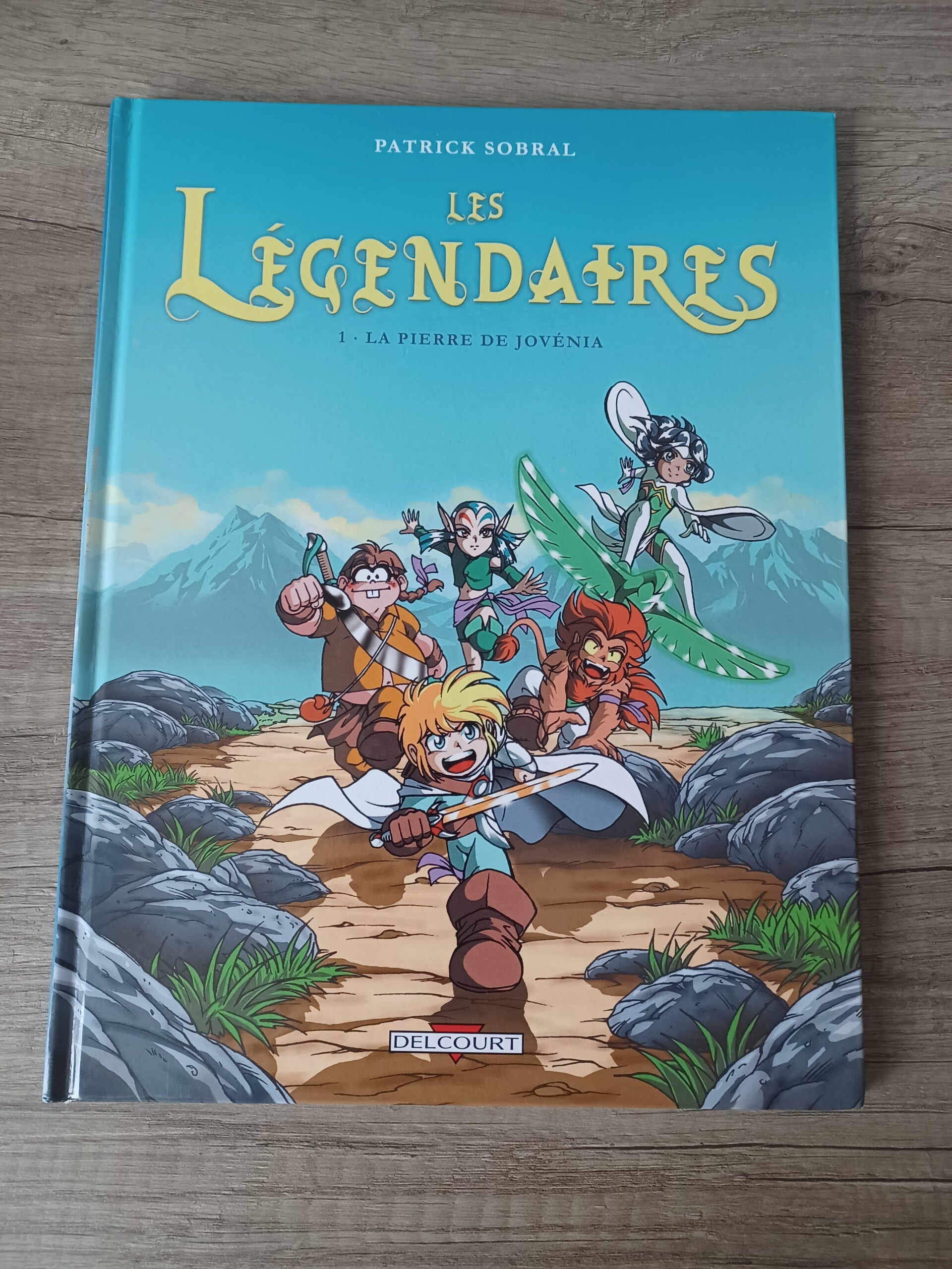 bd les legendaires 1 la pierre de jovenia , occasion