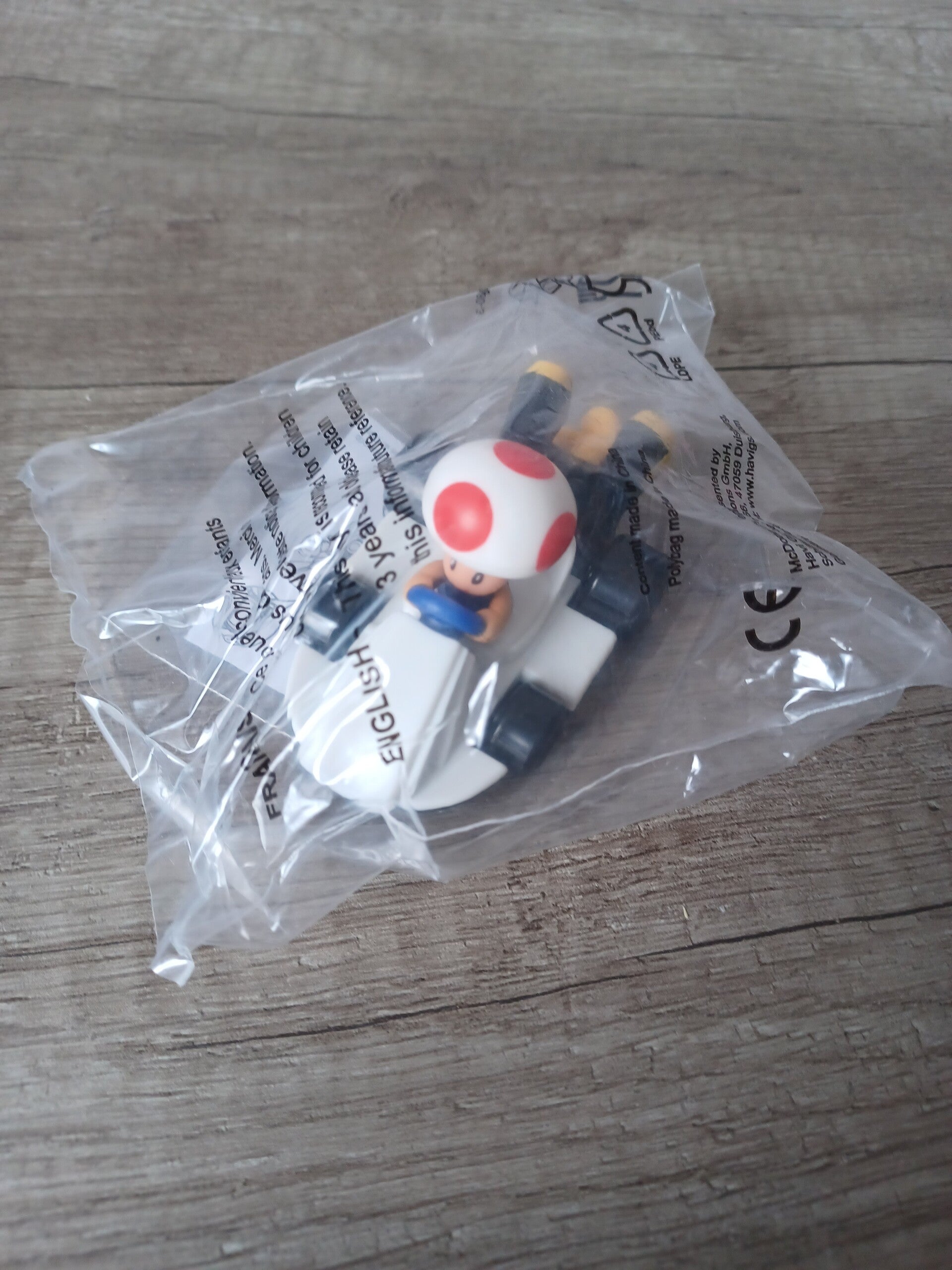jouet mc do , mario kart toad , neuf