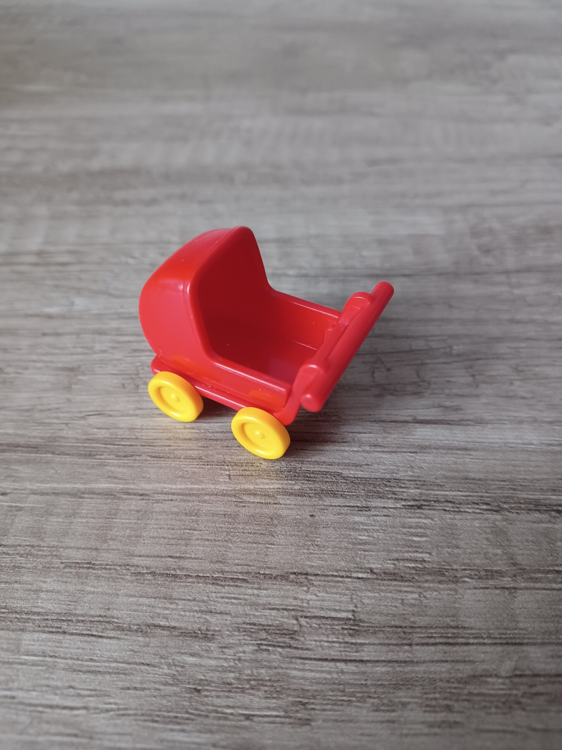 playmobil , petit landau rouge, occasion