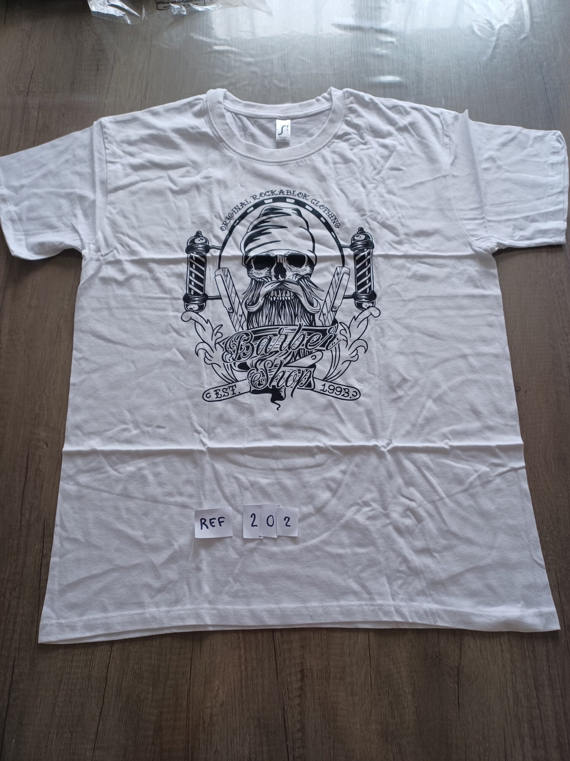 t-shirt barber shop blanc , M ou 3XL , neuf