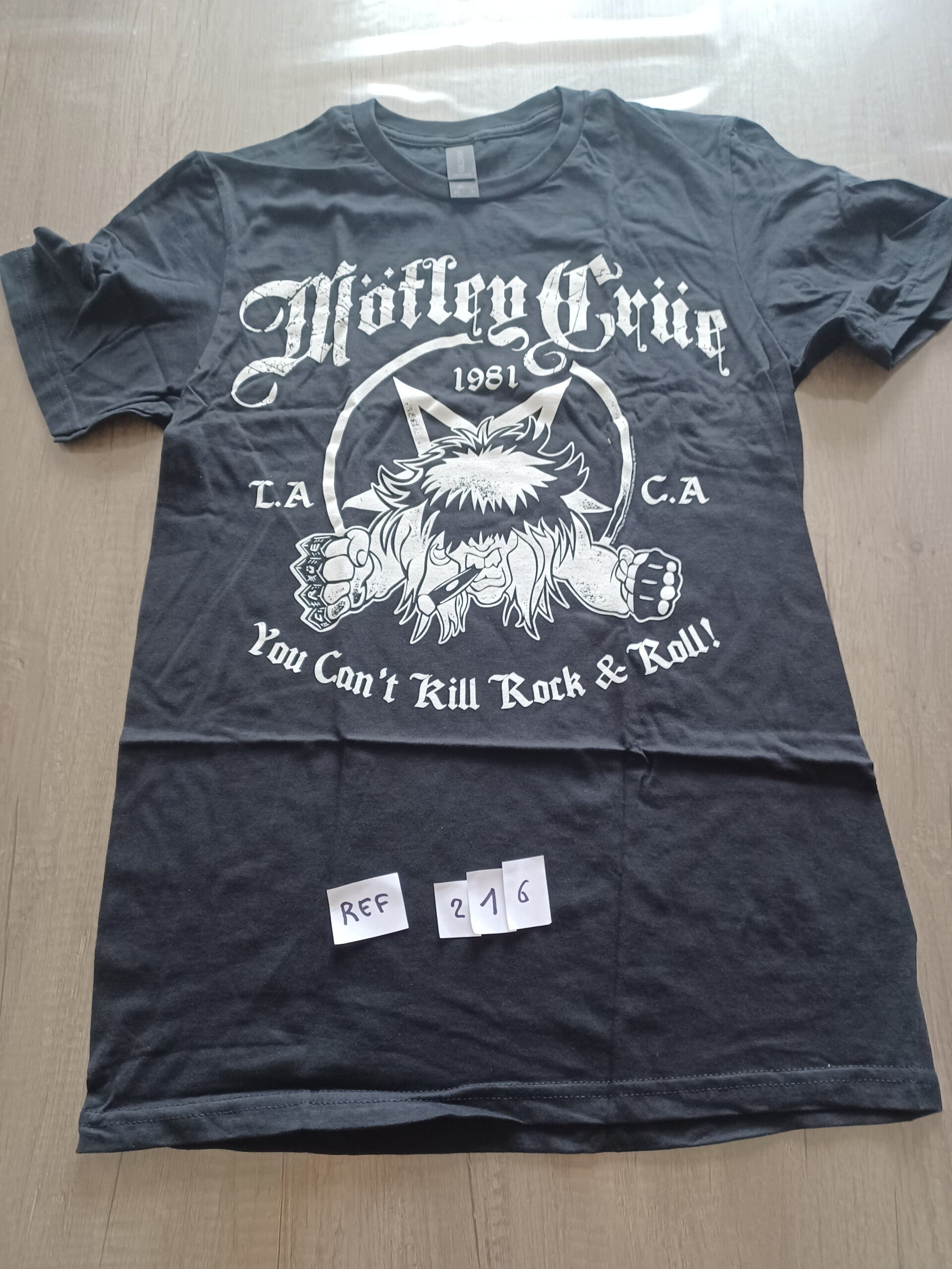 t-shirt motley crue , S , neuf