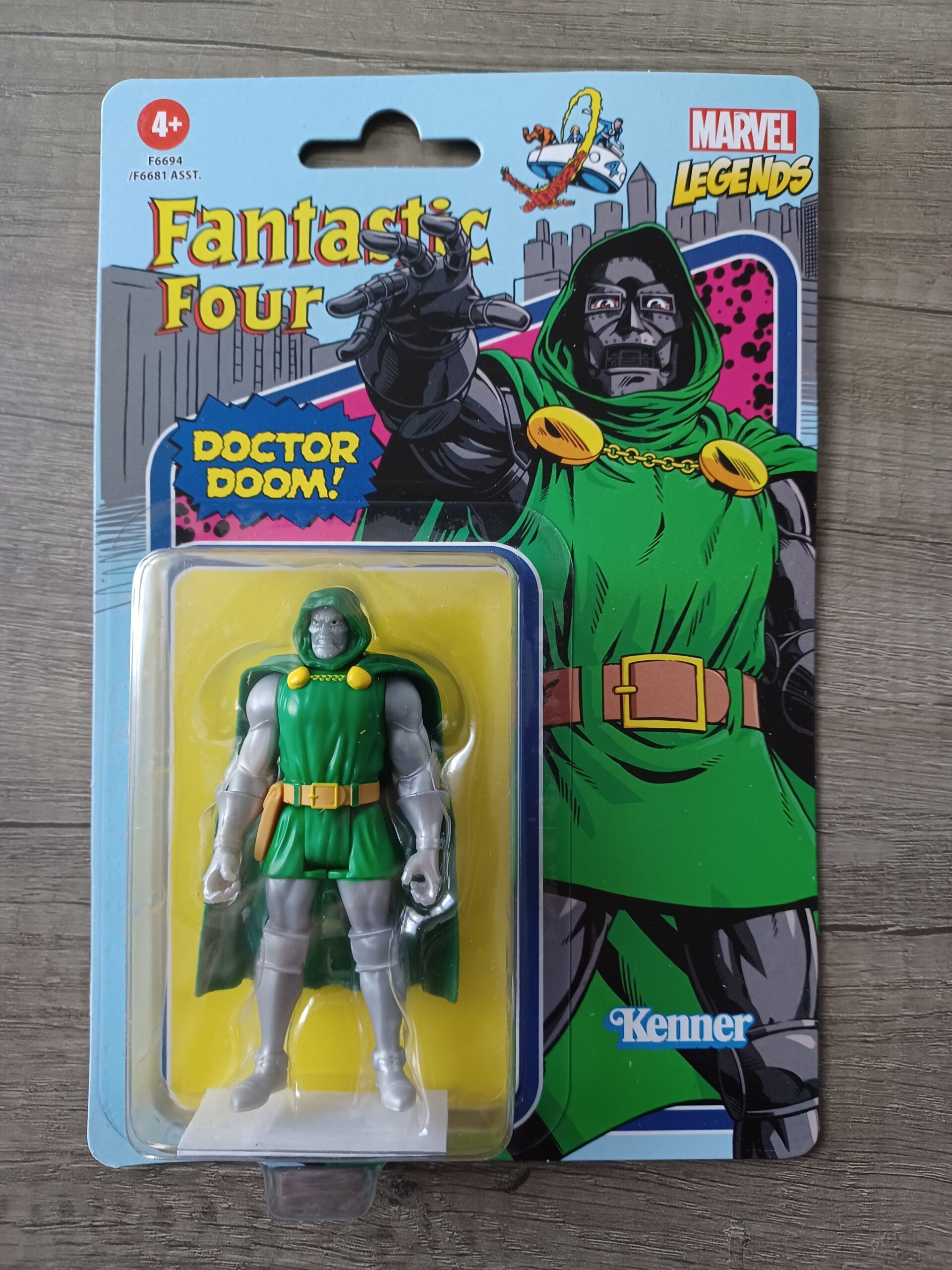 figurine marvel legends doctor doom , neuf