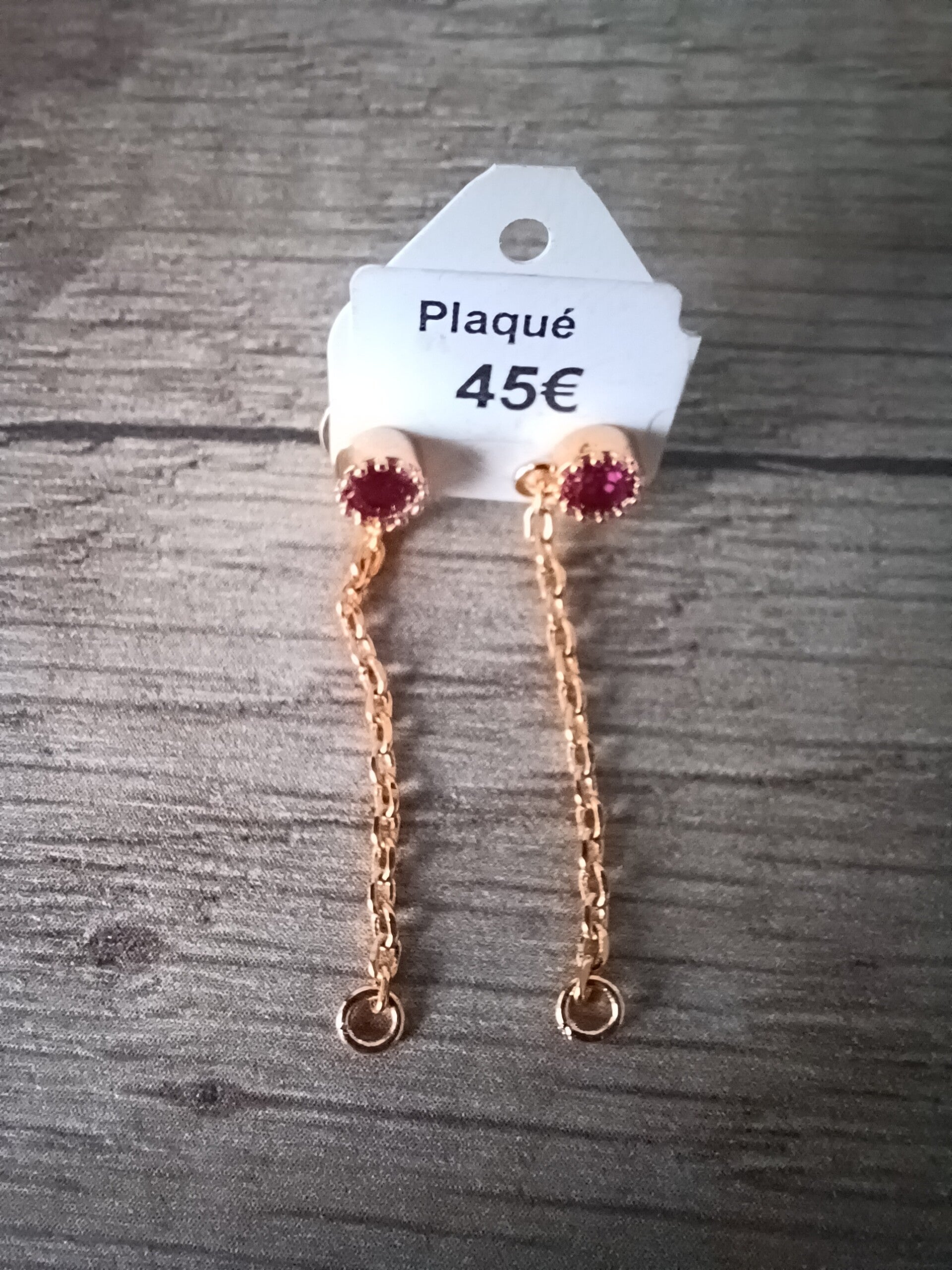 boucles d'oreilles  couleur or , pierre violette rose , neuf