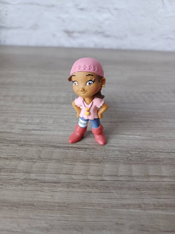 figurine bully disney , izzy de jake et  les pirates , neuf