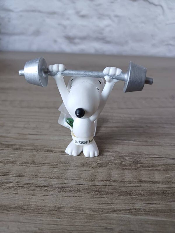 figurine schleich snoopy halterophile , neuf