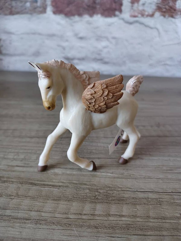 figurine papo , bebe pegase, neuf