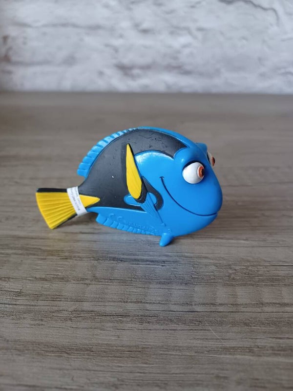 figurine bully disney  , dory de nemo , neuf
