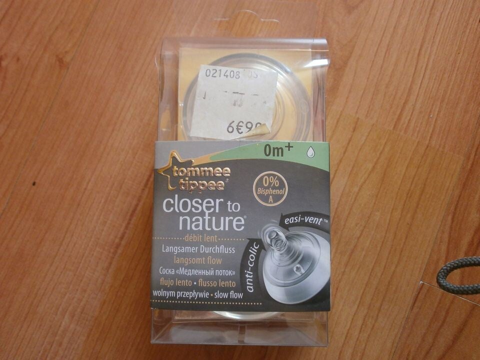 2 tetines pour biberon tommee tippee closer to nature, 0m+ debit lent , neuf