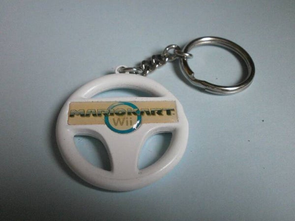 porte clés mario kart wii en metal , occasion