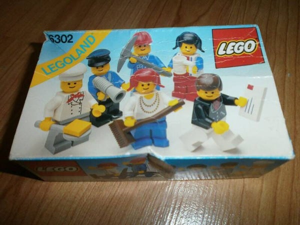 lego 6302 , 6 personnages , complet , occasion