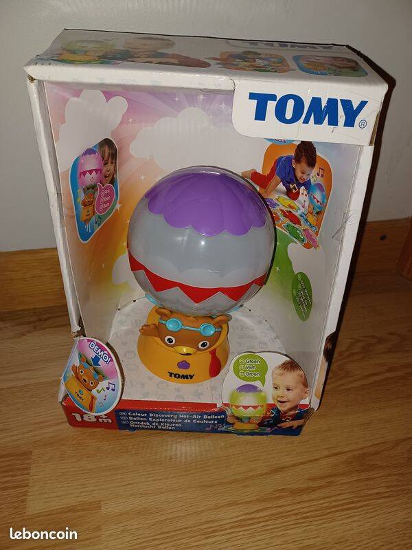 tomy , ballon exporateur de couleurs , neuf