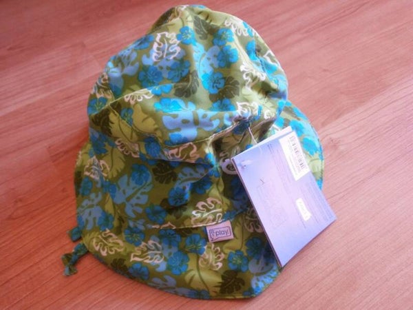 chapeau bebe reversible, i play , bleu vert, 6 mois, neuf