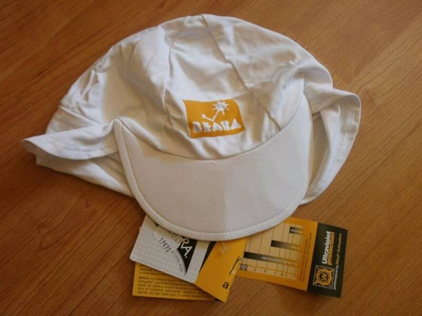 casquette enfant , blanc , taille unique resserable , beaba , neuf