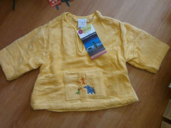 tunique de plage , bebe d'abord , en eponge jaune , 2 ans , neuf