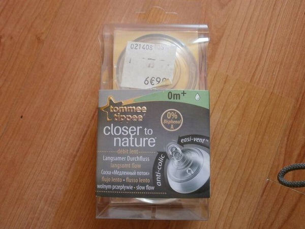 2 tetines pour biberon tommee tippee closer to nature, 0m+ debit lent , neuf