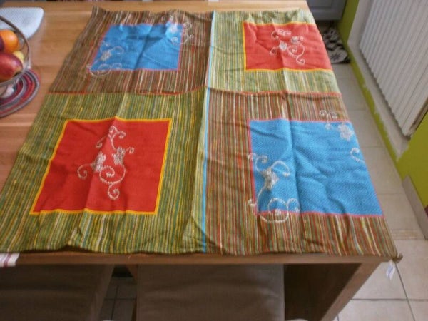 nappe carré 100% coton , 90 x 90 cm , vert rouge bleu, neuf