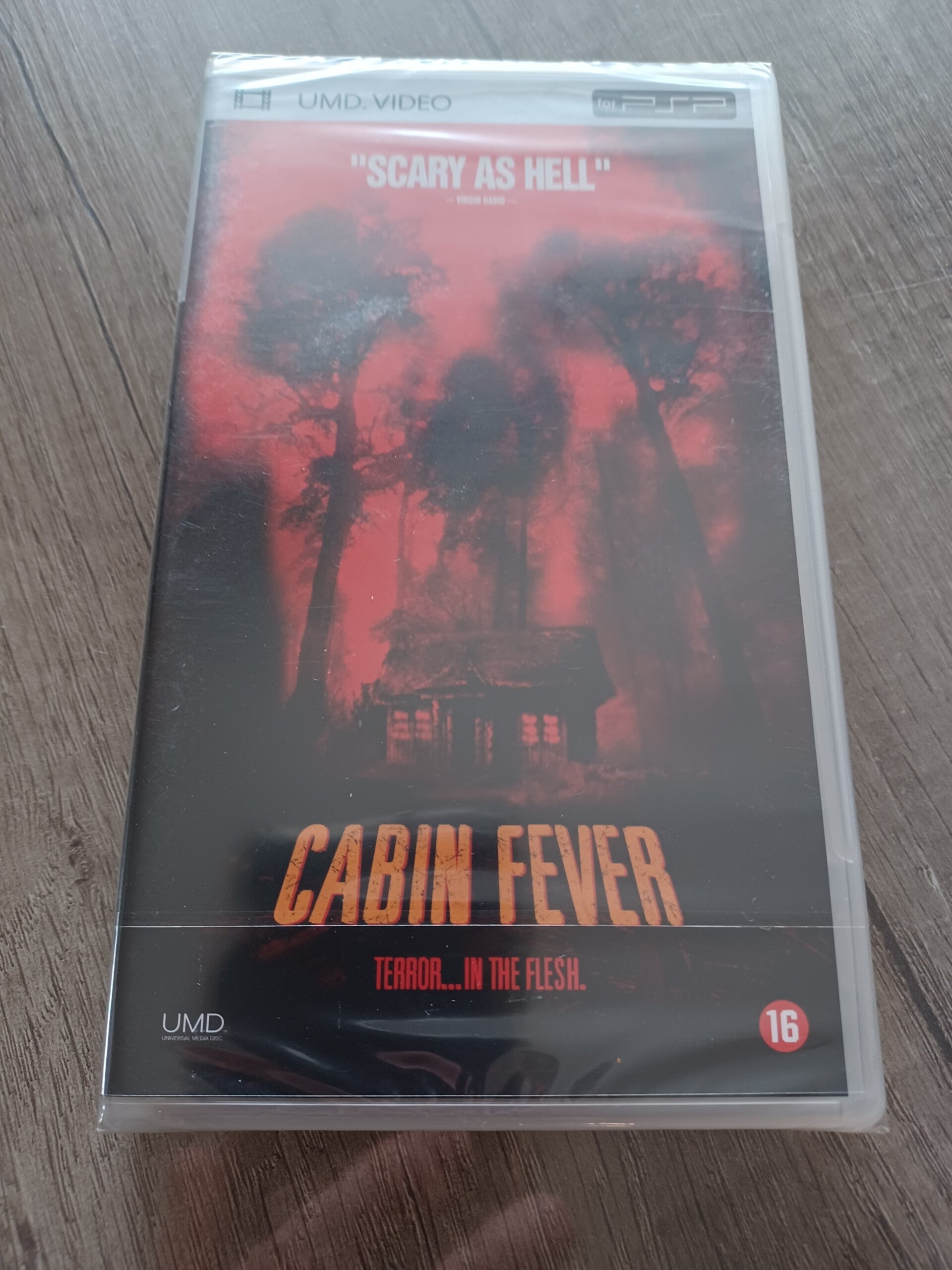 umd video psp cabin fever , neuf
