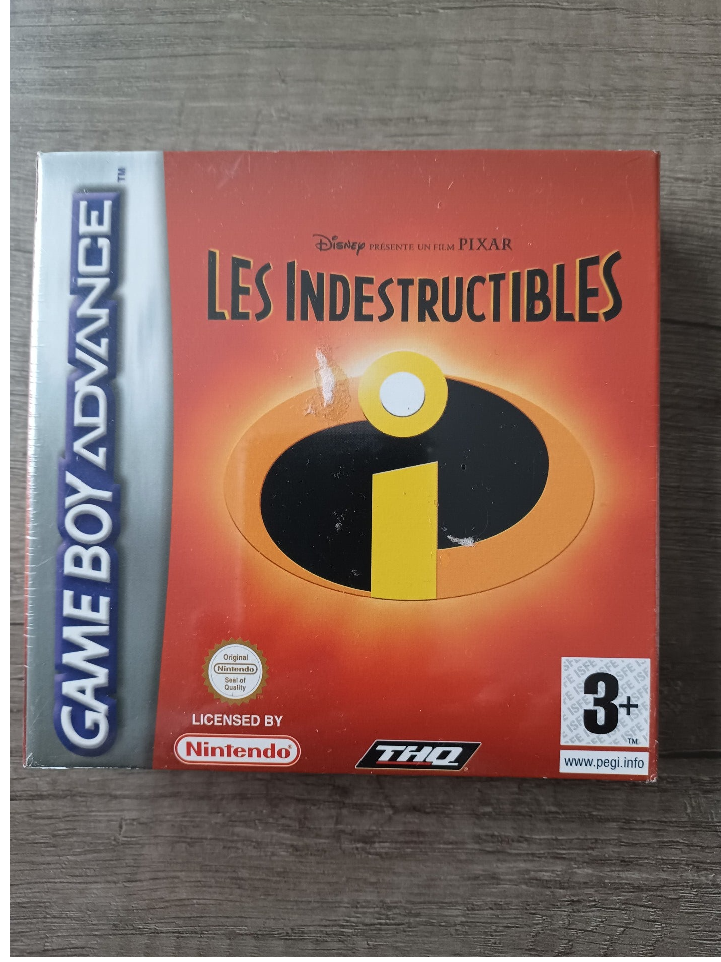 jeu gameboy advance les indestructibles , neuf