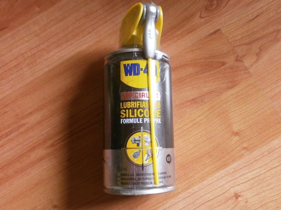 WD 40 lubrifiant au silicone , formule propre , 250 ml, neuf