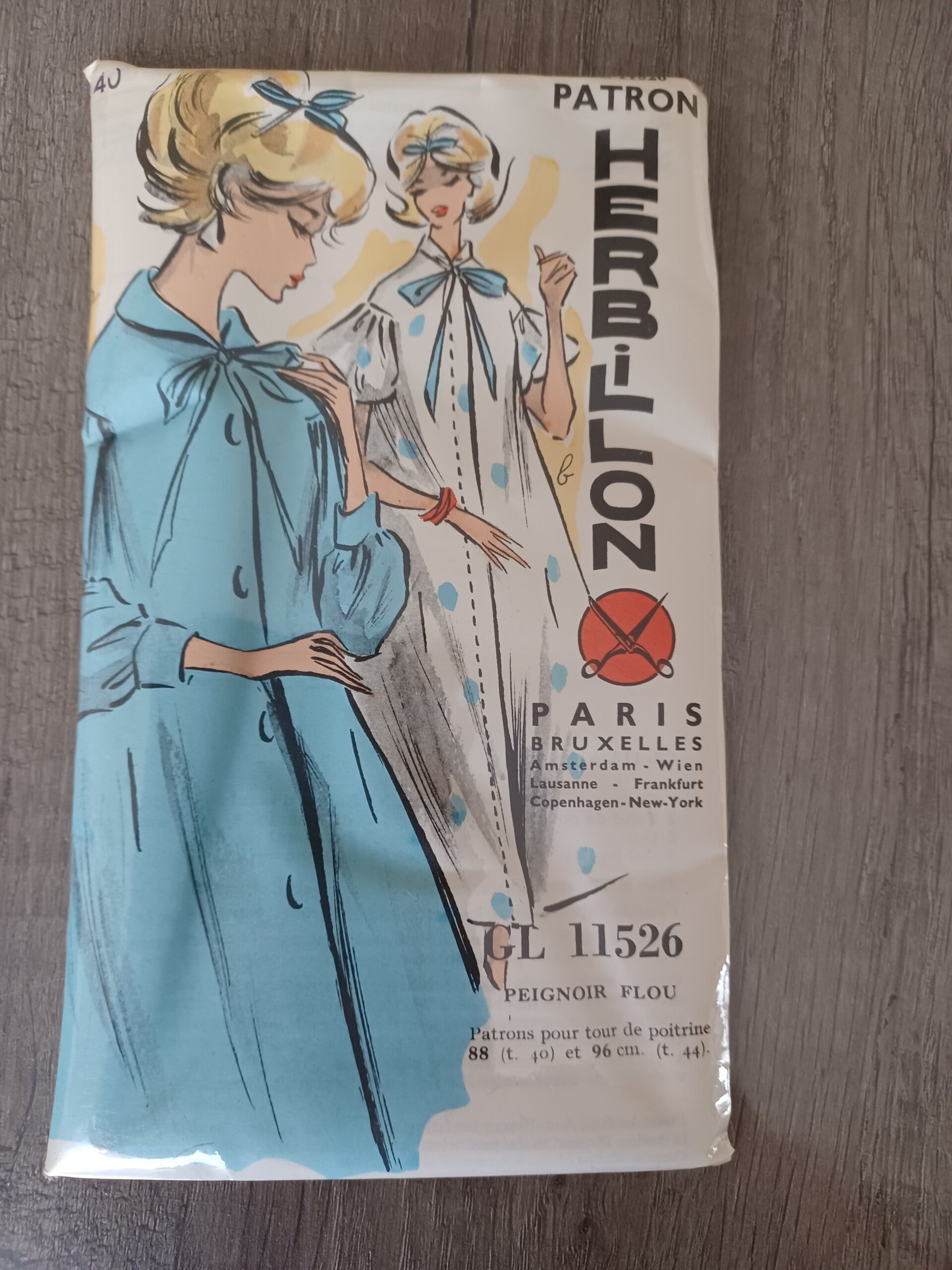 patron de couture herbillon , peignoir flou