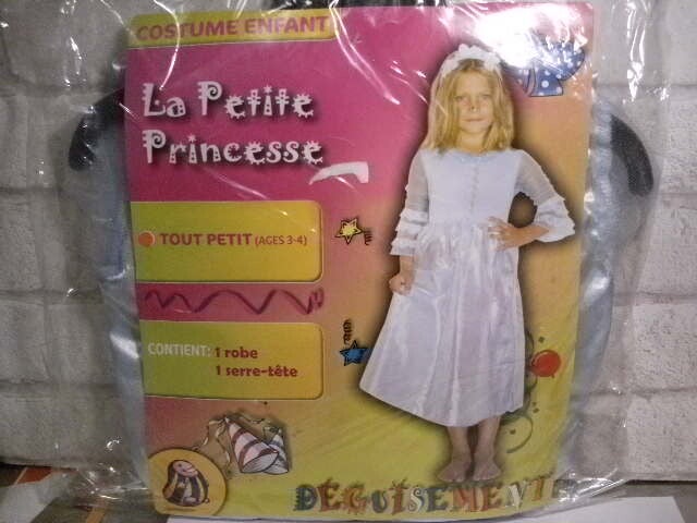 deguisement petite princesse 3-4 ans , neuf