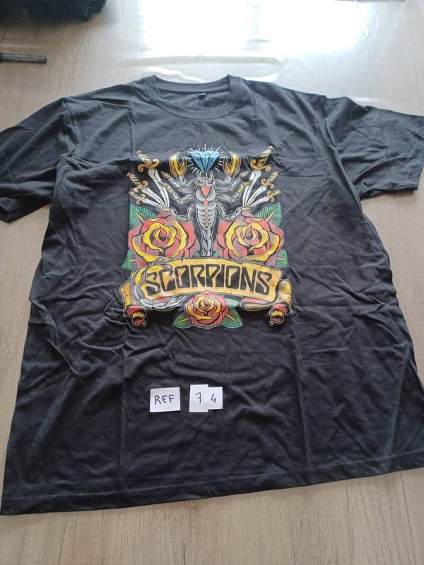 t-shirt scorpions ,  S , M ou 2XL , neuf