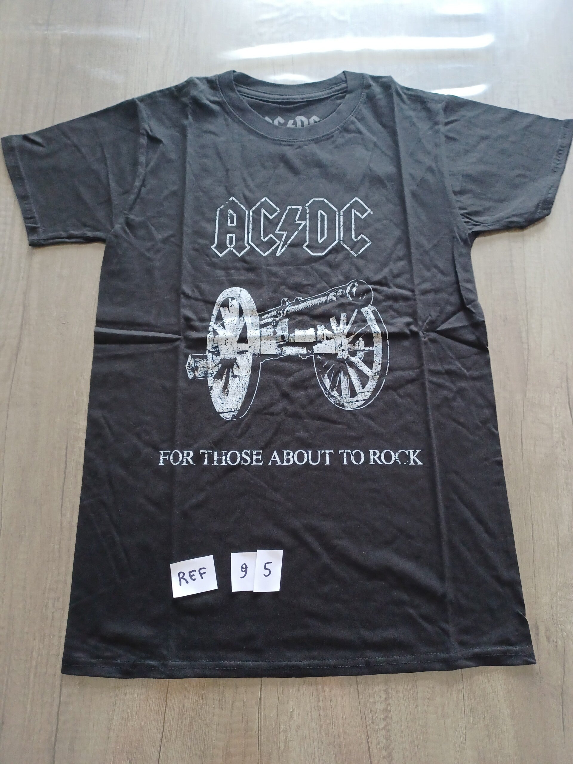 t-shirt acdc for those about to rock , S , neuf