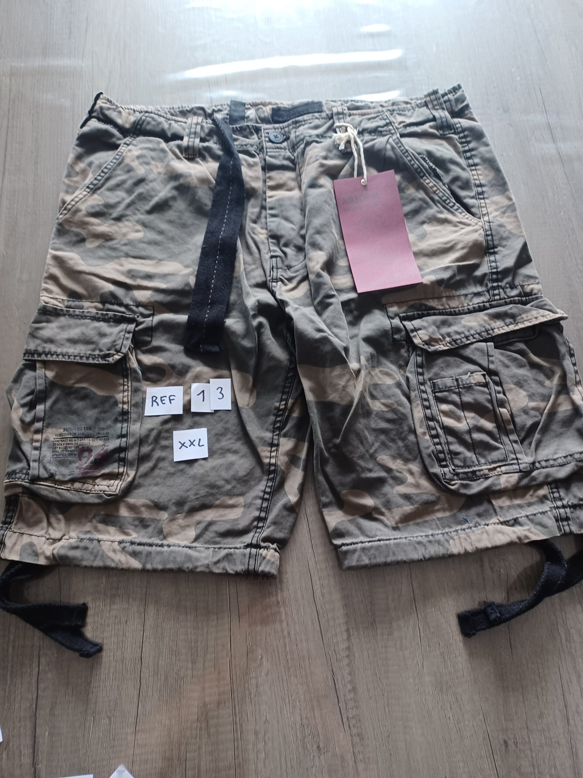 short airborne vintage , taille L , neuf
