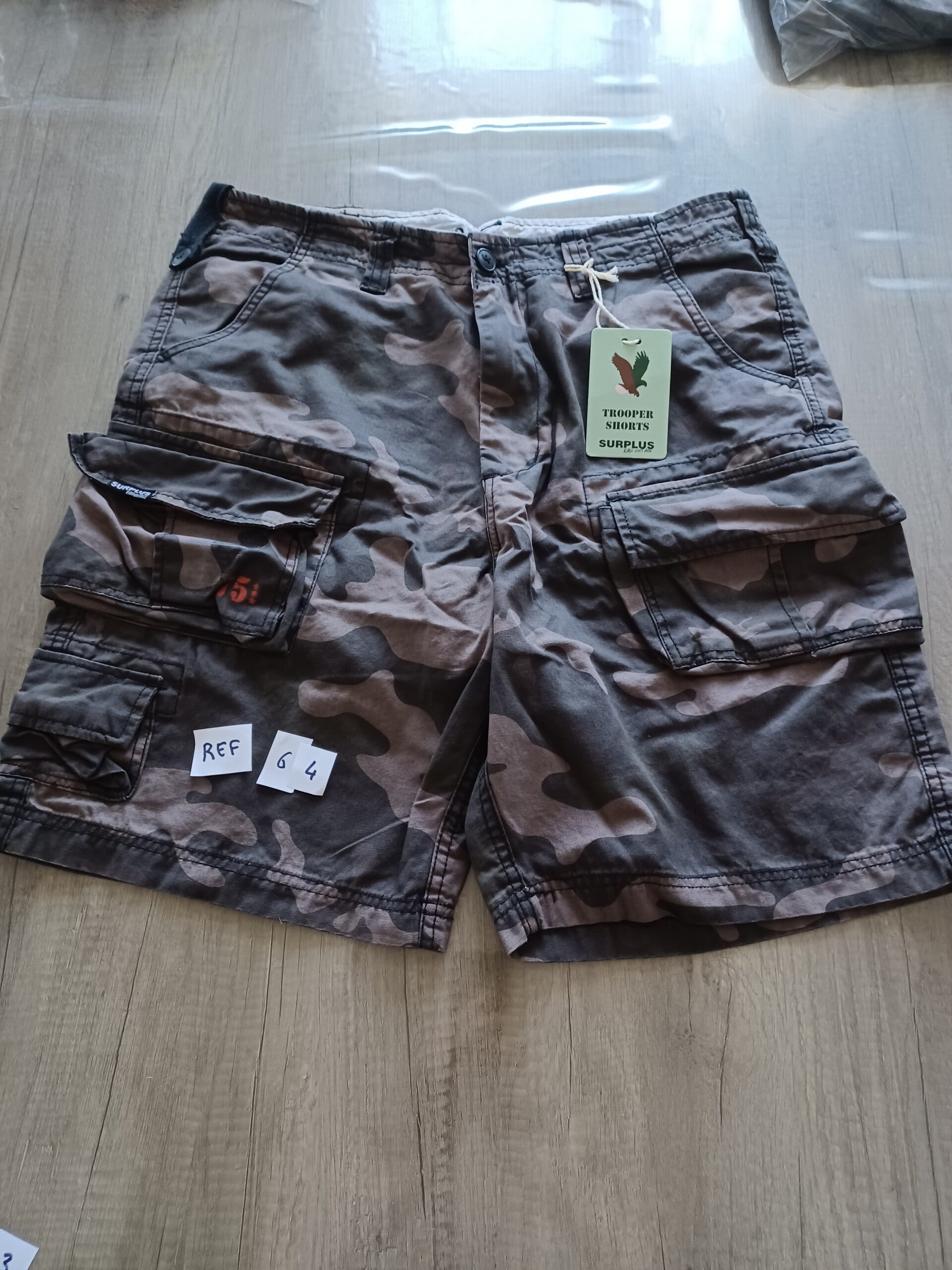 short trooper , surplus  , camouflage vert , taille L , neuf