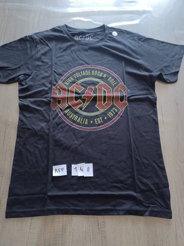t-shirt , acdc high voltage noir ,  taille M , neuf