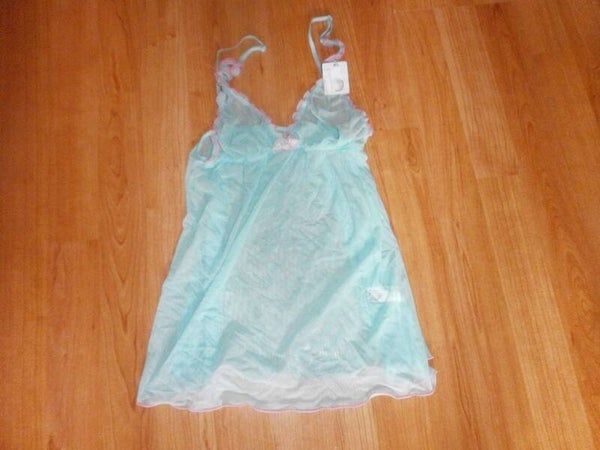 nuisette bleue , taille M , neuf