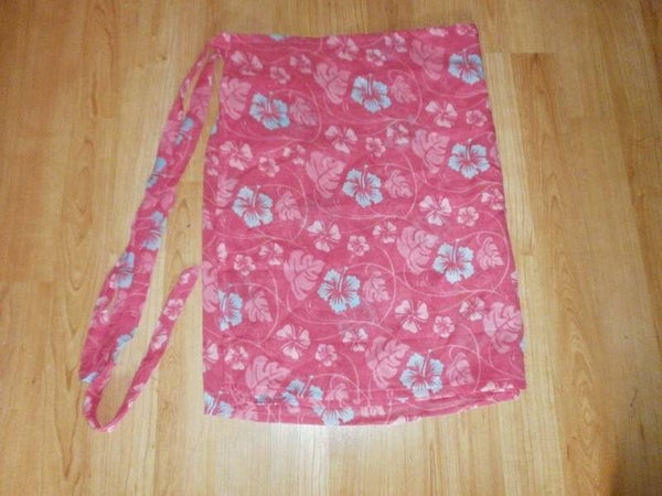 pareo rose , gilette venus , neuf 140 x 47 cm environ , occasion