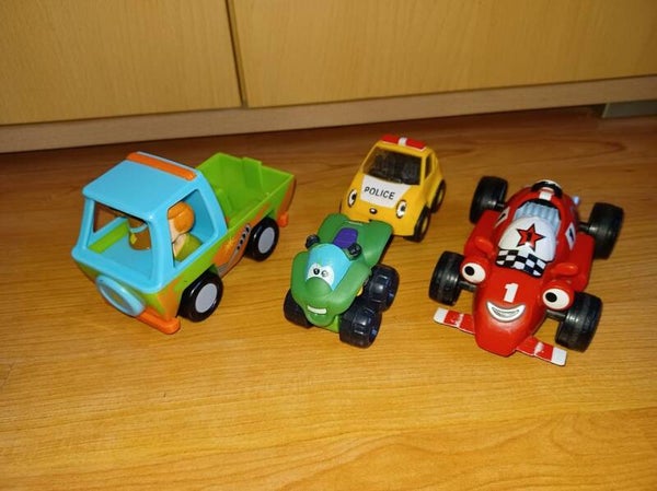 4 petites voitures , occasion