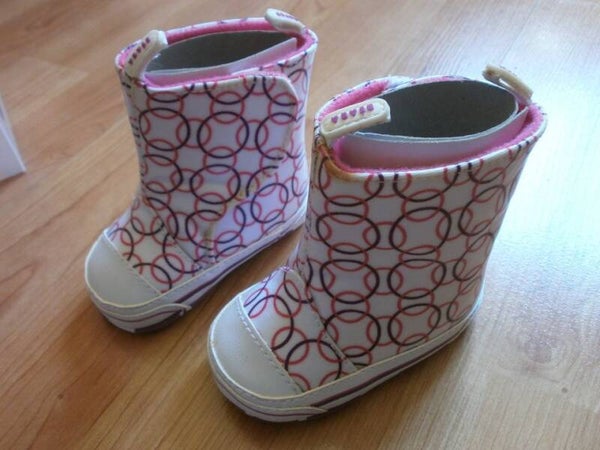 paires de bottes bebe pointure 17/18 , beaba, neuf