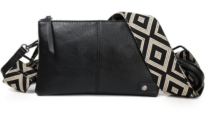 Zwart castel schoudertasje/crossbody