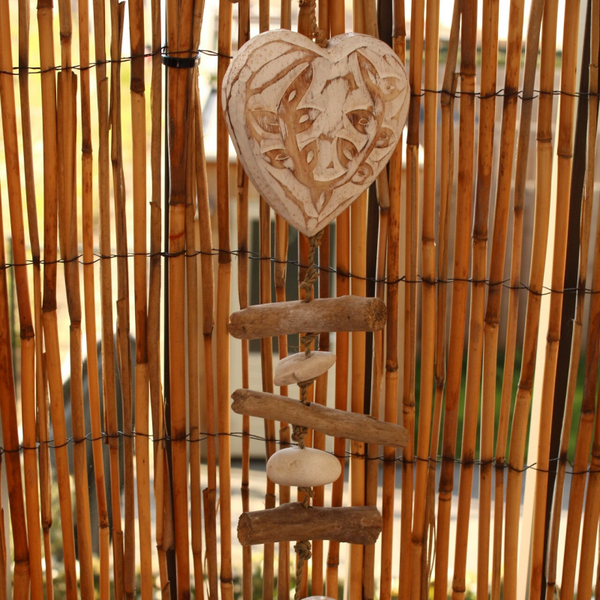 Ibizaslinger hart wit