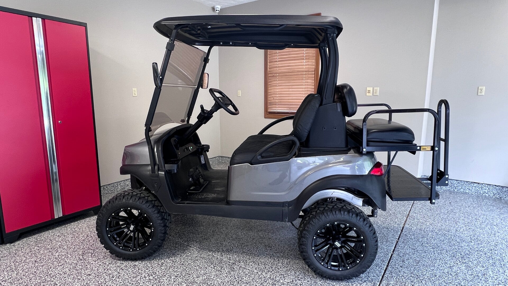 2021 Club Car Tempo Lithium - Deluxe Package - Silver
