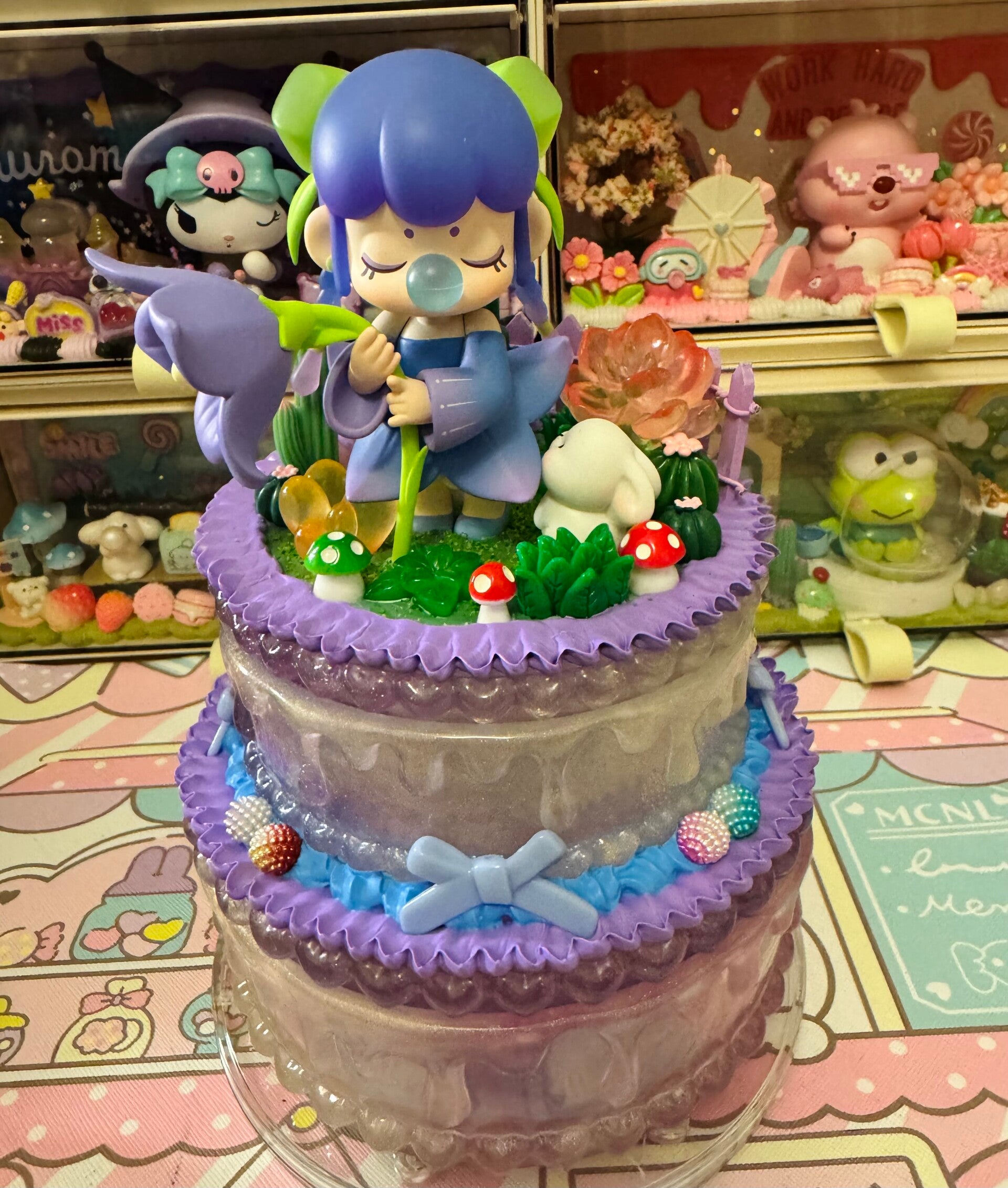 Nanci Resin Storage Cake