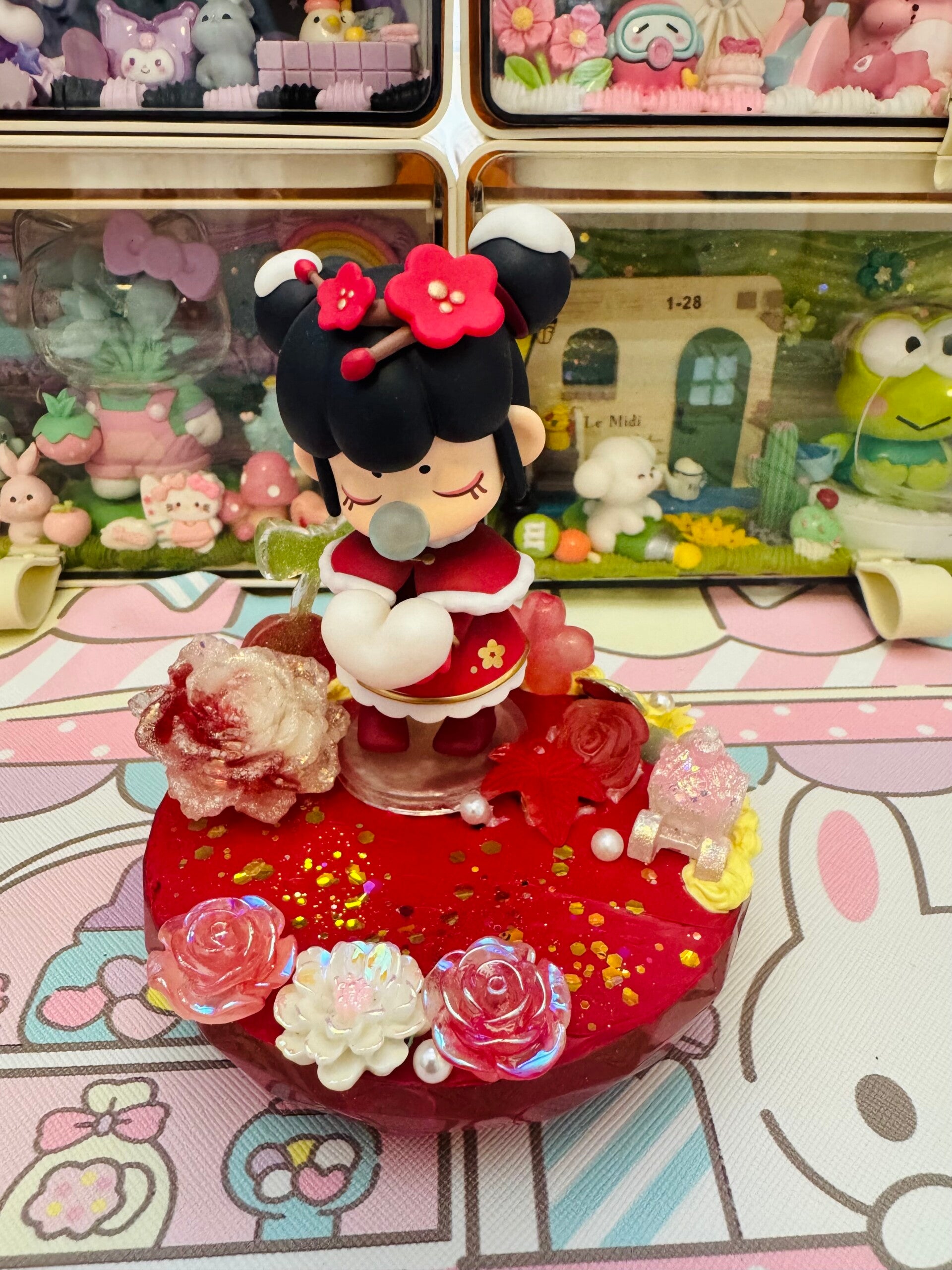 Nanci Resin Phone Stand