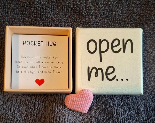 Pocket hug open me hartje