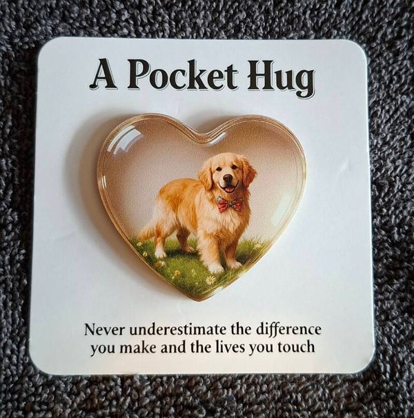 Pocket hug voor golden retriever baasje