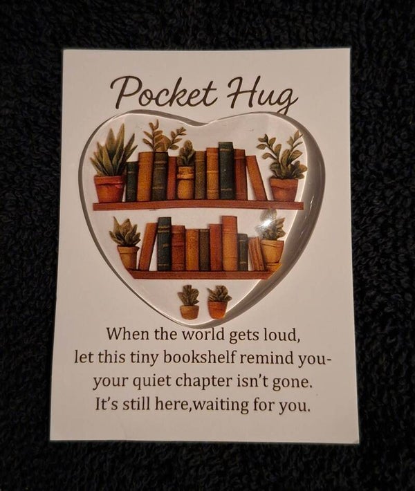 pocket hug boekenplank