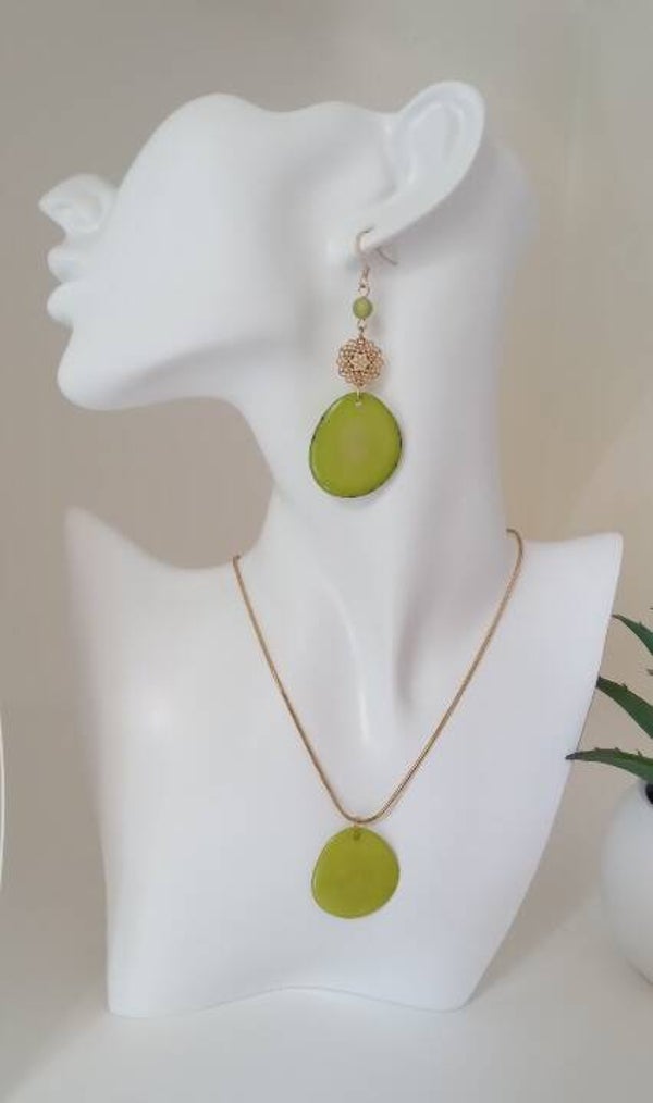 Parure Tagua Vert lime Collier & Boucles d’oreilles