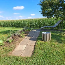3797d5fe-43da-43ab-ae4c-c058e5979f21-standard.jpg