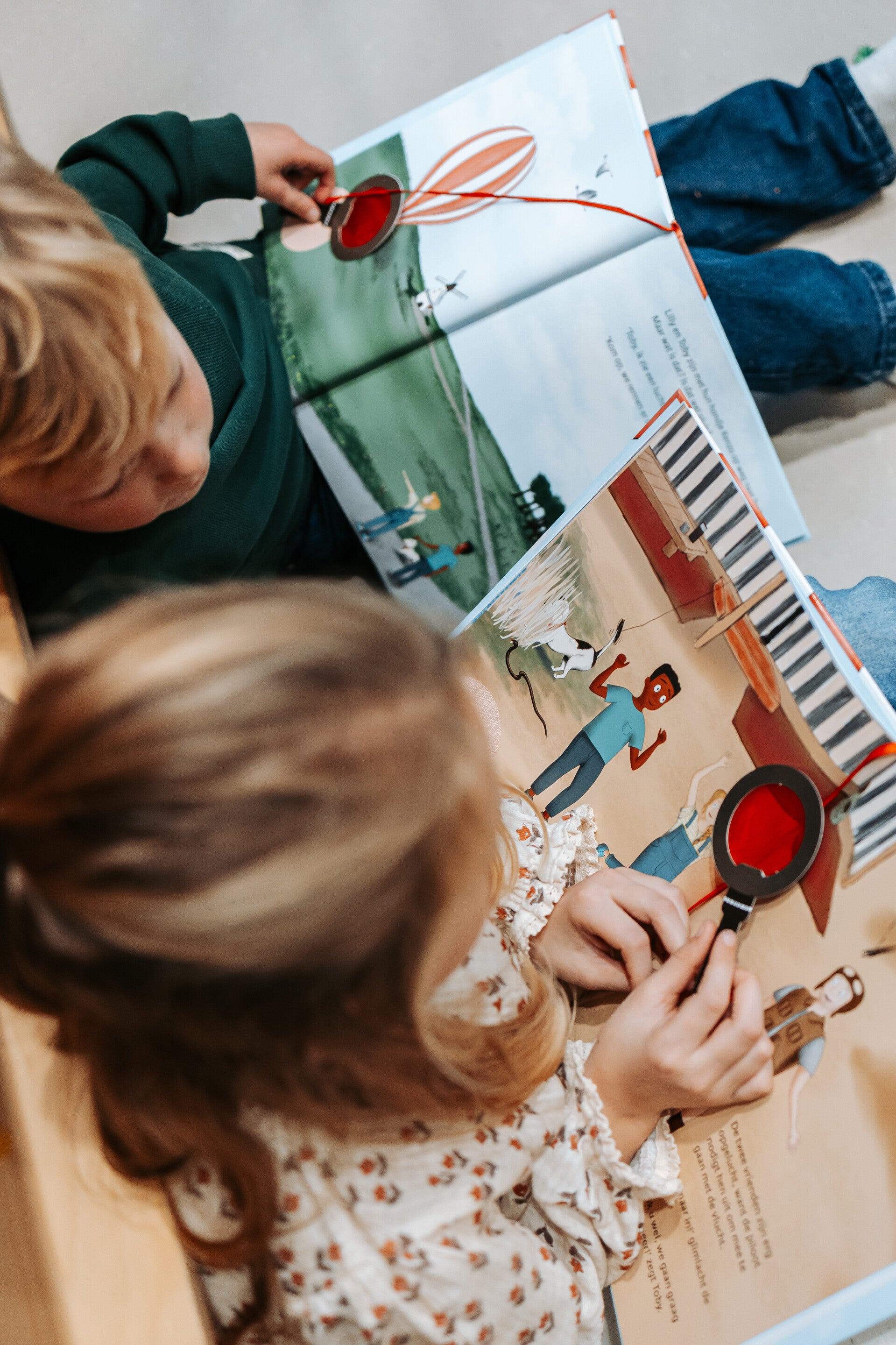 Bewegend Leren prentenboek 'Lilly en Toby onderweg naar huis'