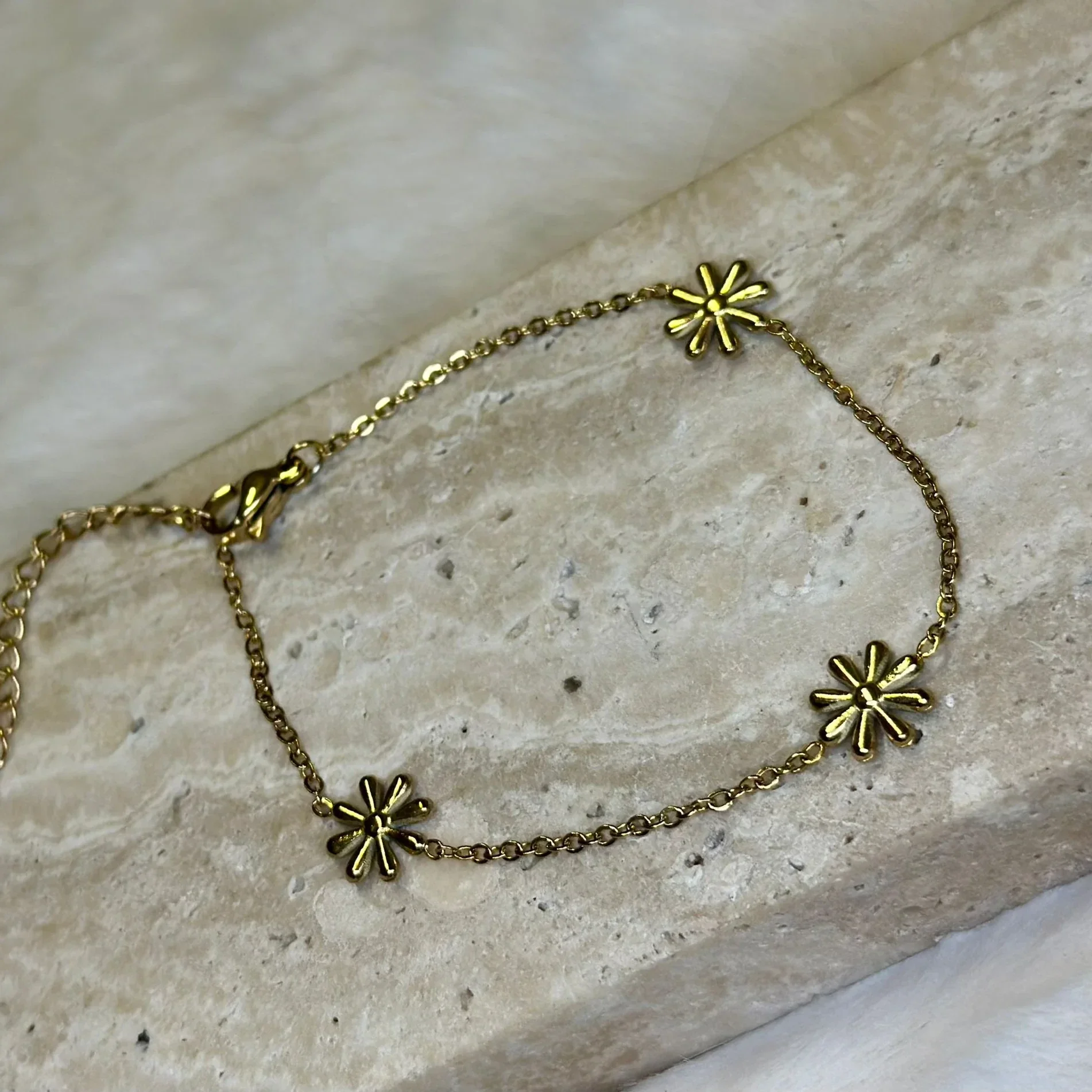 Armband kleine bloemetjes