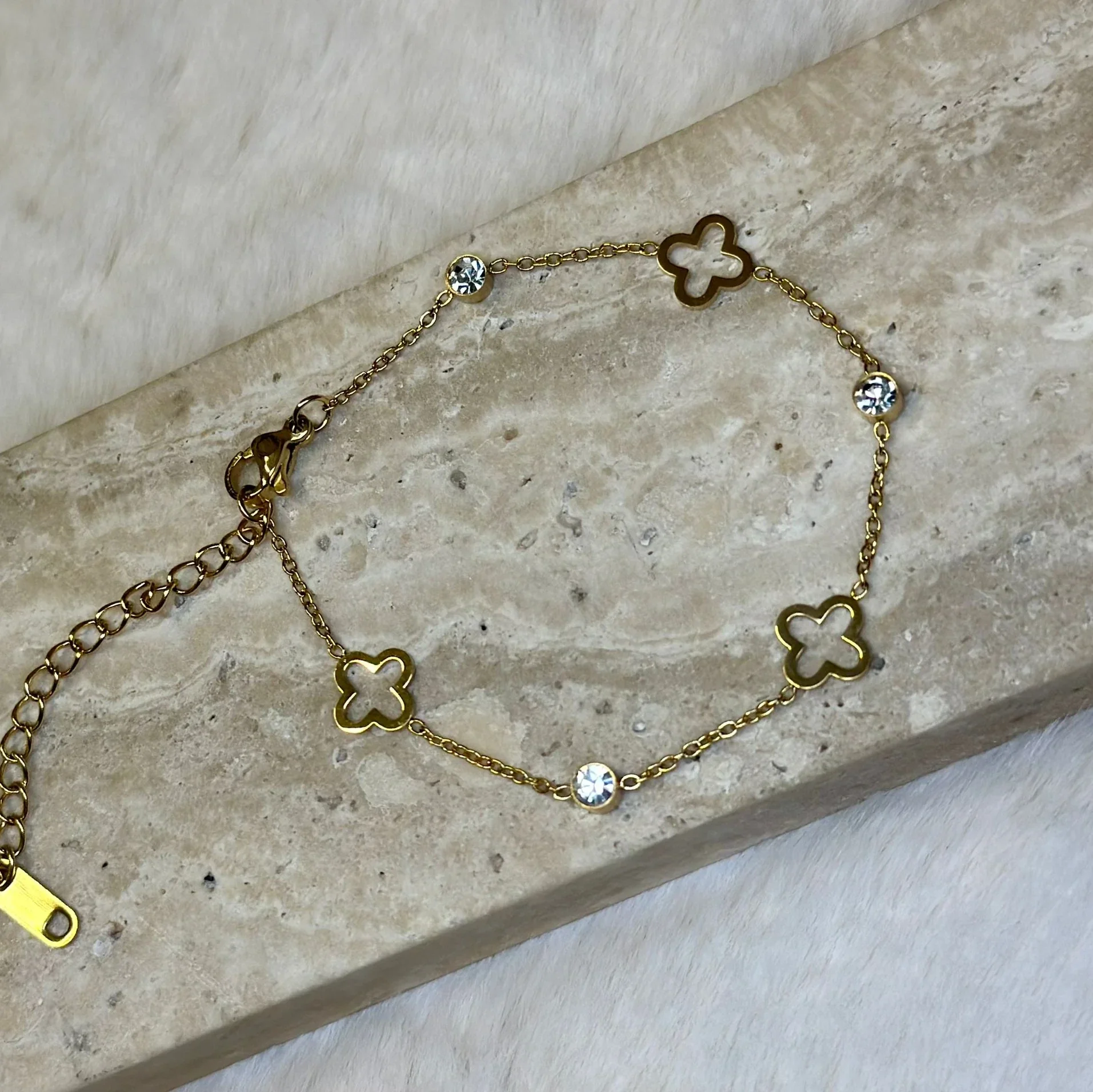 Open klaver diamant armband